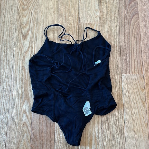 Strappy Open-Back Bodysuit - Picture 2 of 2